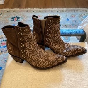 NWOB NWOT Old Gringo suede boots
